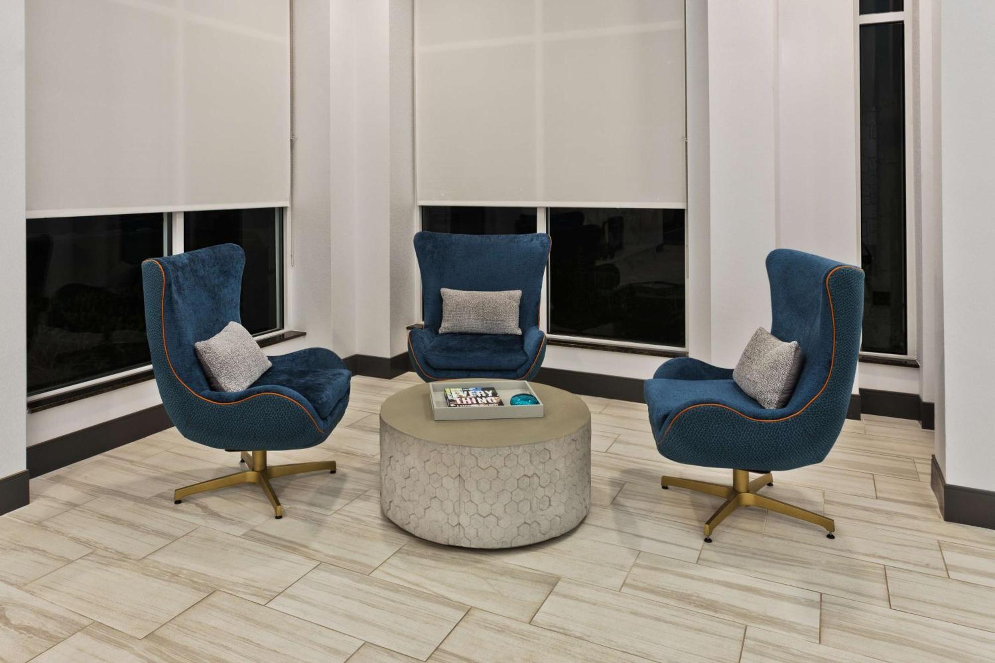 Hilton Garden Inn Birmingham Se/Liberty Park Exteriör bild