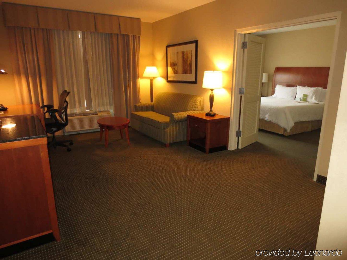Hilton Garden Inn Birmingham Se/Liberty Park Exteriör bild