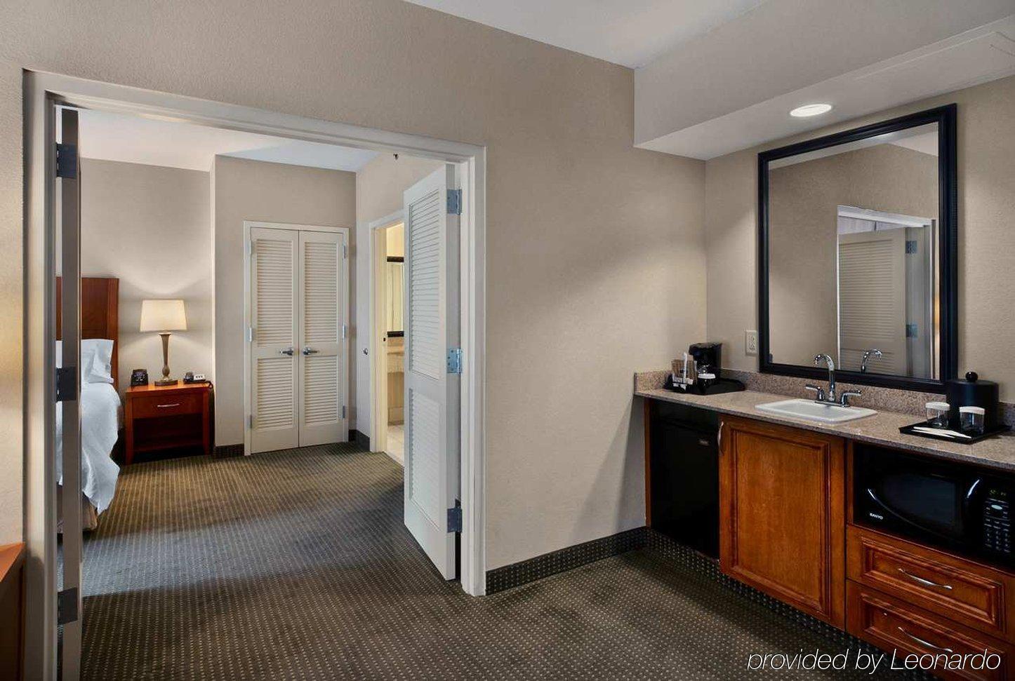 Hilton Garden Inn Birmingham Se/Liberty Park Exteriör bild