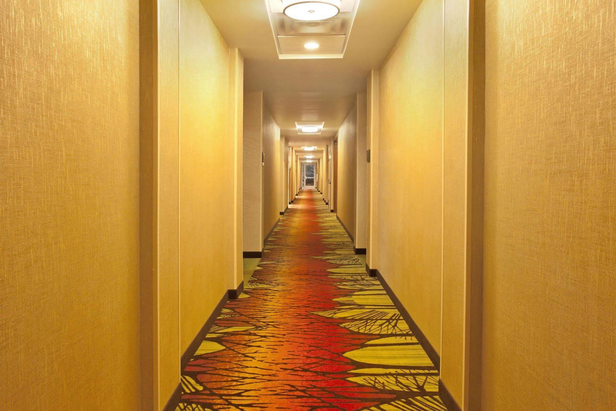 Hilton Garden Inn Birmingham Se/Liberty Park Exteriör bild